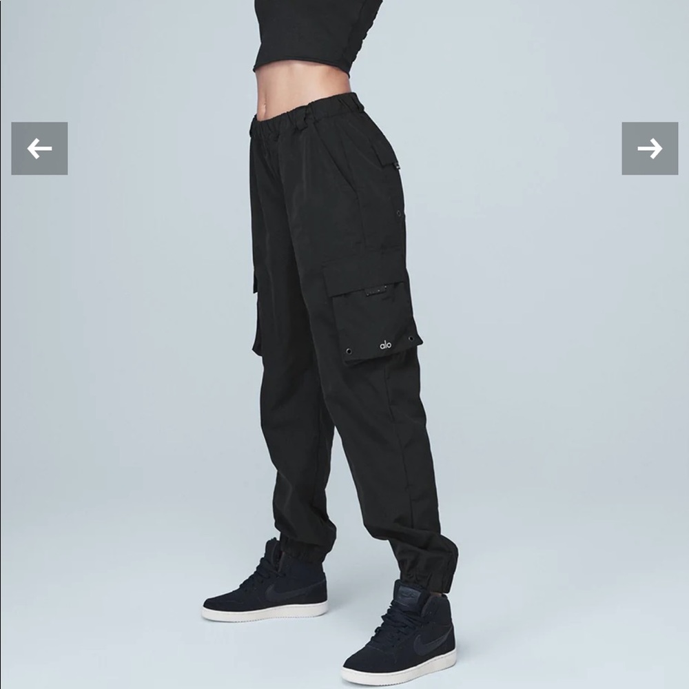 Alo It Girl Pants